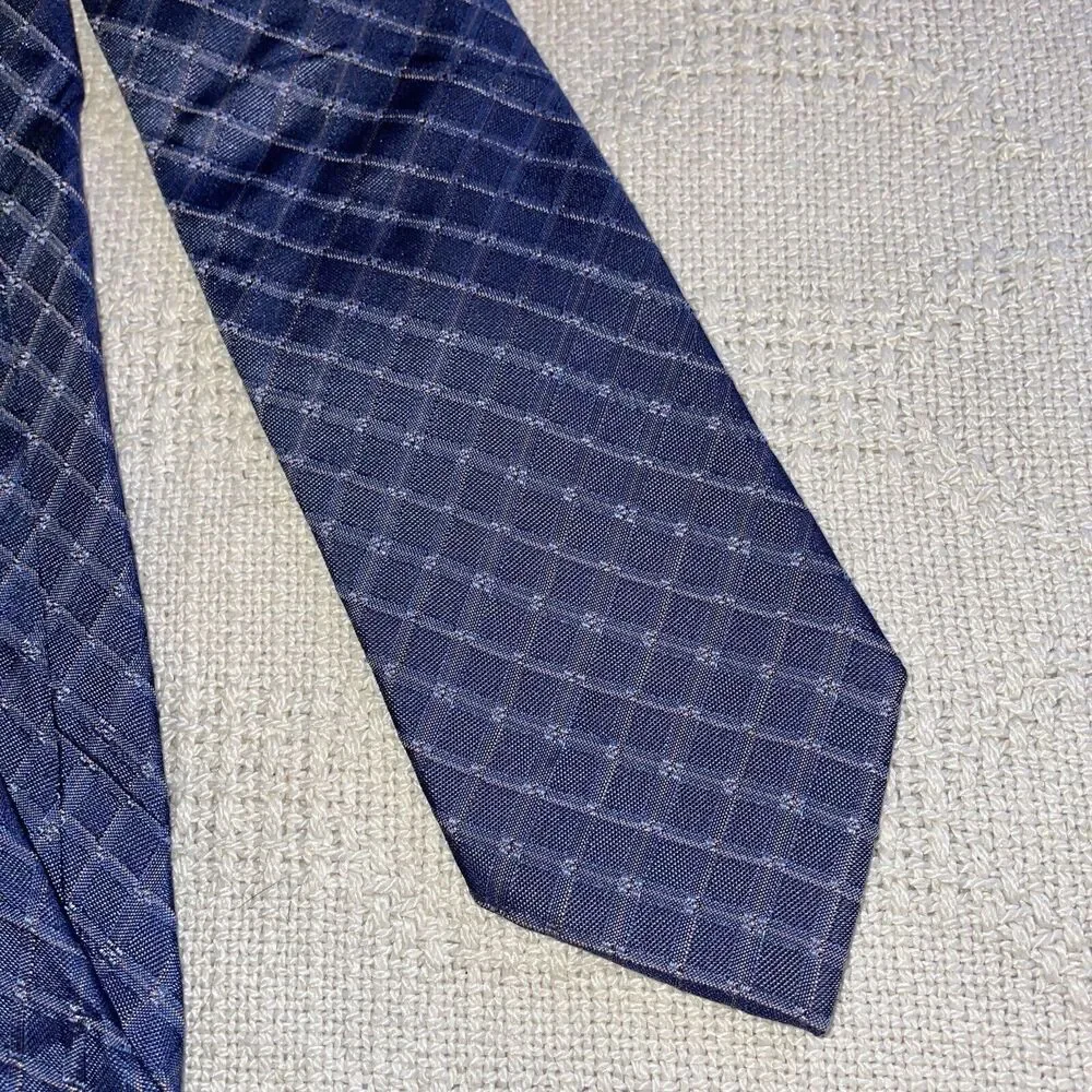 Hugo Boss Dress Tie Men’s Size 59 Long 3 Wide Blue Striped 100% Silk Italy